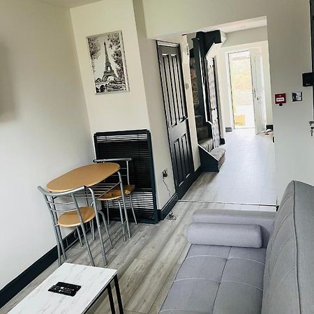 Green Lantern, Private En-suite Double Bedroom Aveley Buitenkant foto