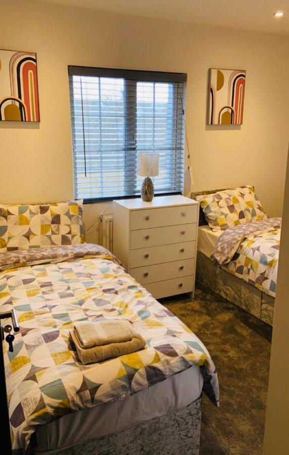 Green Lantern, Private En-suite Double Bedroom Aveley Buitenkant foto